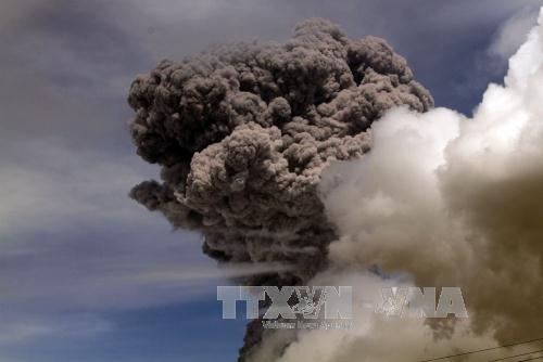 Ecuador ban bố tình trạng khẩn cấp do núi lửa